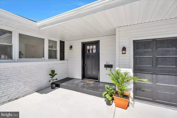 311 HOLLY AVE, Woodbury Heights, NJ 08097