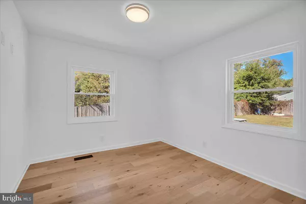 311 HOLLY AVE, Woodbury Heights, NJ 08097