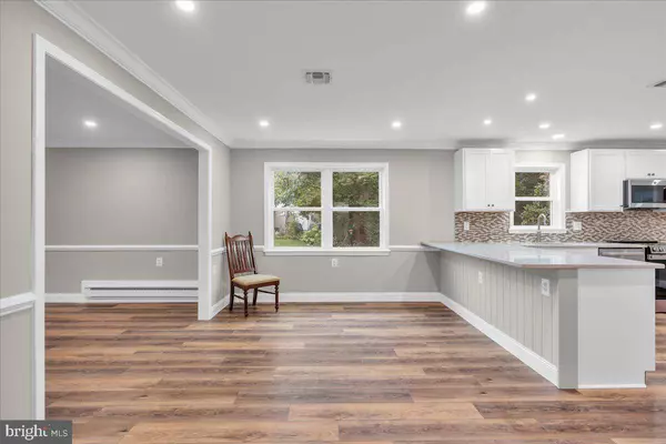 39 CHELSEA PL, Southampton, NJ 08088