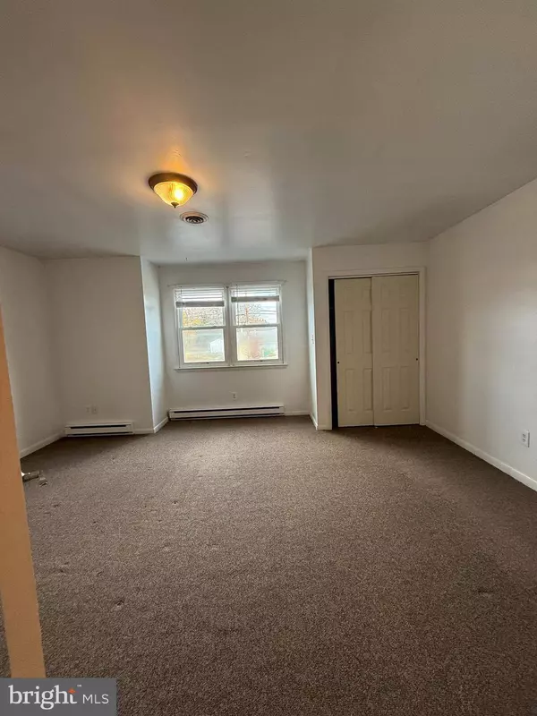 1123 ALMOND RD #2, Pittsgrove, NJ 08318