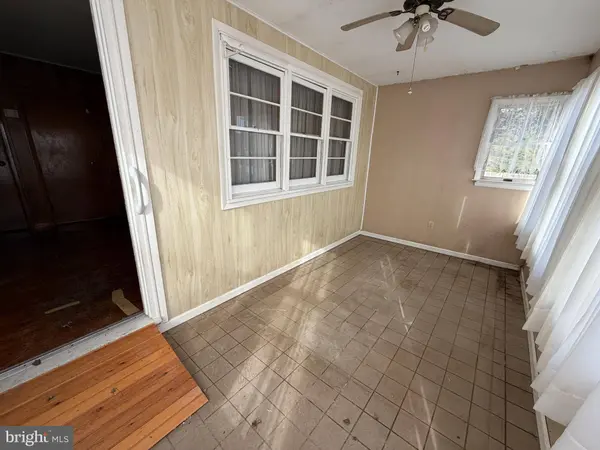 205 AVOCADO RD, Cape May Court House, NJ 08210