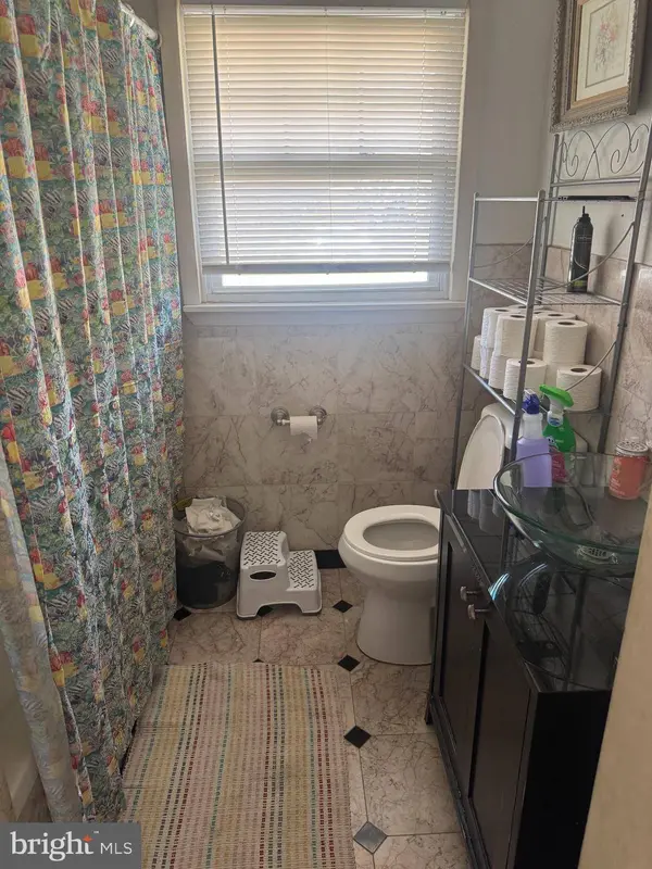 3 FERN CIR, West Berlin, NJ 08091