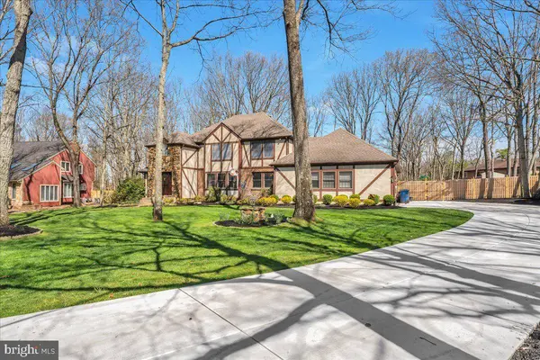 6 EDELWEISS LN, Voorhees, NJ 08043