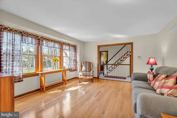 6 EDELWEISS LN, Voorhees, NJ 08043