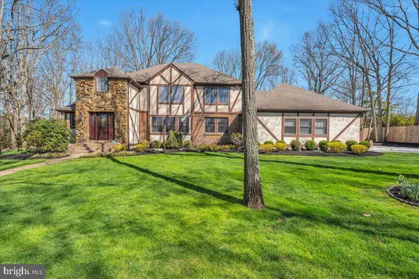 6 EDELWEISS LN, Voorhees, NJ 08043