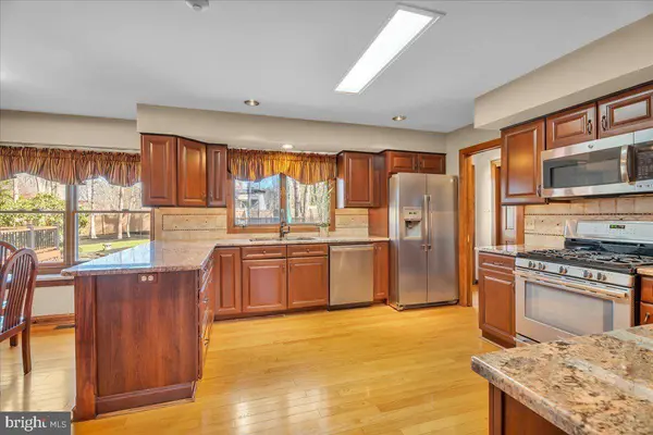 6 EDELWEISS LN, Voorhees, NJ 08043