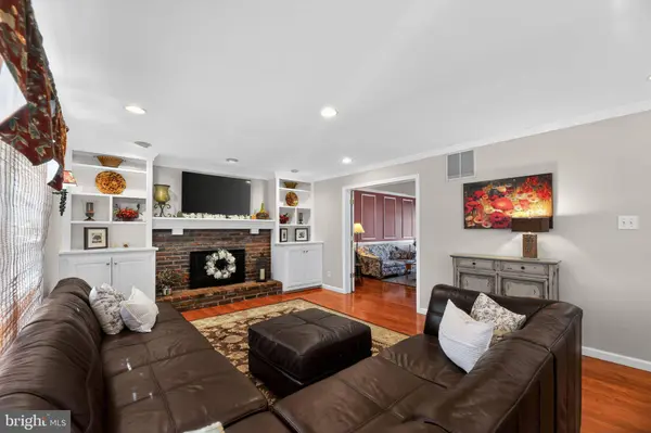 42 CALLISON LN, Voorhees, NJ 08043