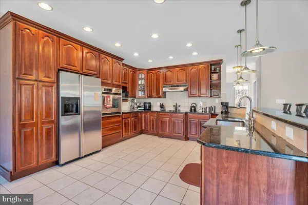 143 RUSSELL AVE, Sicklerville, NJ 08081