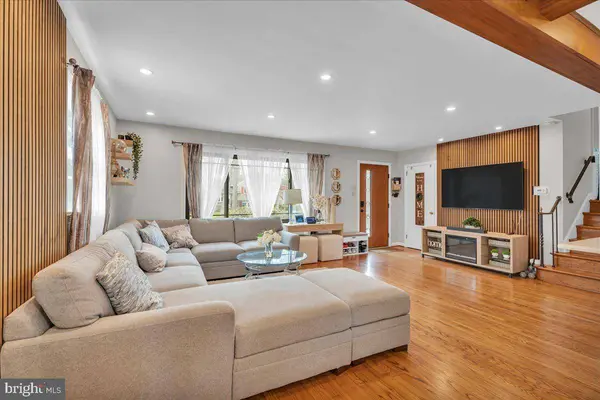 1237 OAKWOOD RD, Haddonfield, NJ 08033