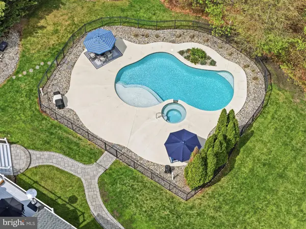 11 LANGE CT, Mullica Hill, NJ 08062