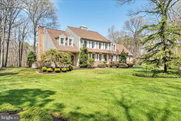 10 FOX HILL DR, Tabernacle, NJ 08088