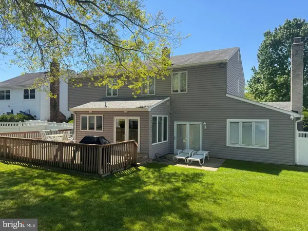 1605 CROWN POINT LN, Cherry Hill, NJ 08003