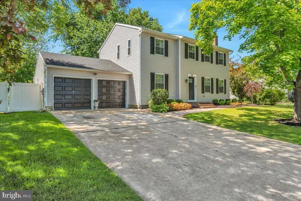 28 HEATHER DR, Marlton, NJ 08053
