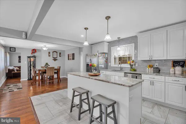 136 WINDING LN, Cinnaminson, NJ 08077