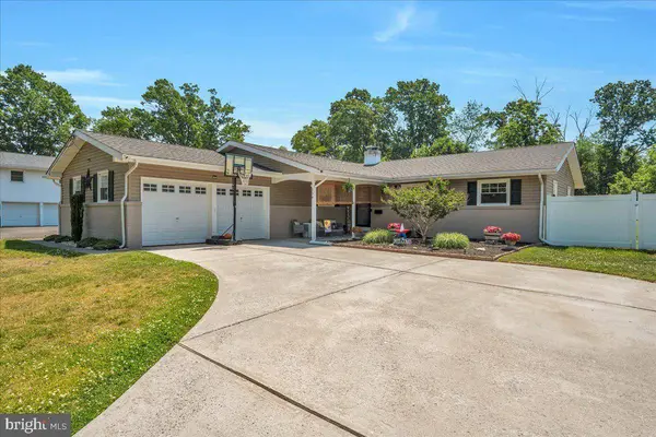 136 WINDING LN, Cinnaminson, NJ 08077