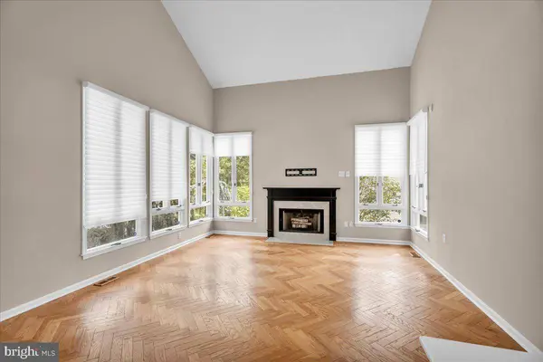 5 PROMENADE PL, Voorhees, NJ 08043