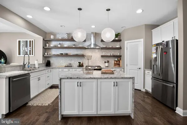 101 ISABELLE CT, Marlton, NJ 08053