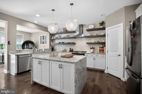 101 ISABELLE CT, Marlton, NJ 08053
