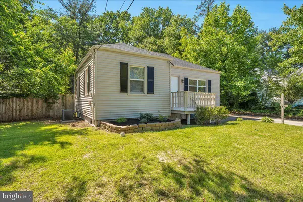 132 EDISON RD, Cherry Hill, NJ 08034