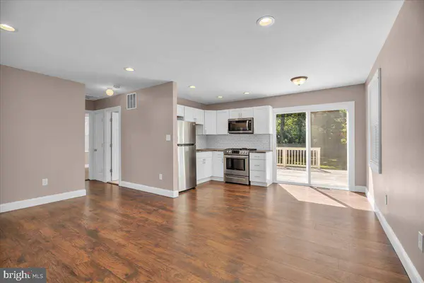 132 EDISON RD, Cherry Hill, NJ 08034