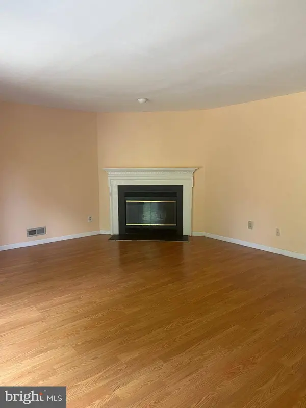 174 CROWN PRINCE DR, Marlton, NJ 08053