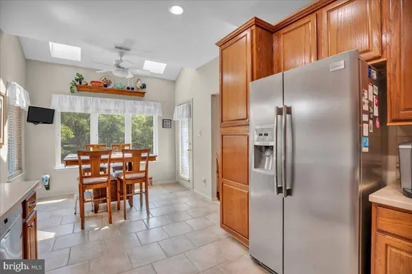 1402 CHAMPLAIN DR, Voorhees, NJ 08043