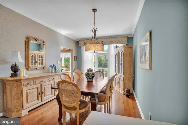 1402 CHAMPLAIN DR, Voorhees, NJ 08043