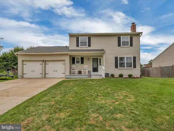 9 LANCASTER DR