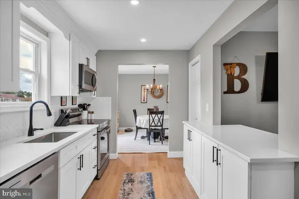 9 LANCASTER DR, Marlton, NJ 08053