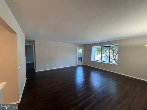 4306-A ABERDEEN DR, Mount Laurel, NJ 08054
