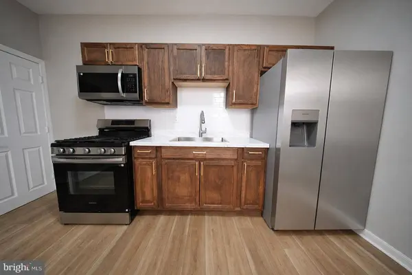 757 SPRUCE ST, Camden, NJ 08103