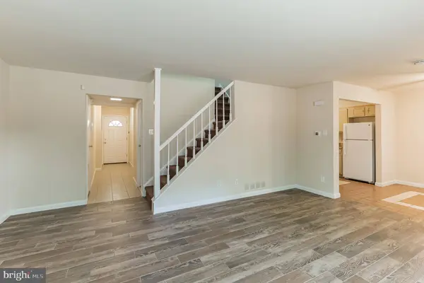 205 CHAUCER CT, Mount Laurel, NJ 08054