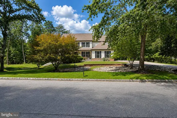 11 EASTWICK DR, Gibbsboro, NJ 08026