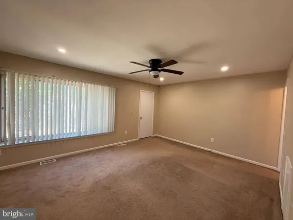 1151 GOLDEN POND CT, Voorhees, NJ 08043