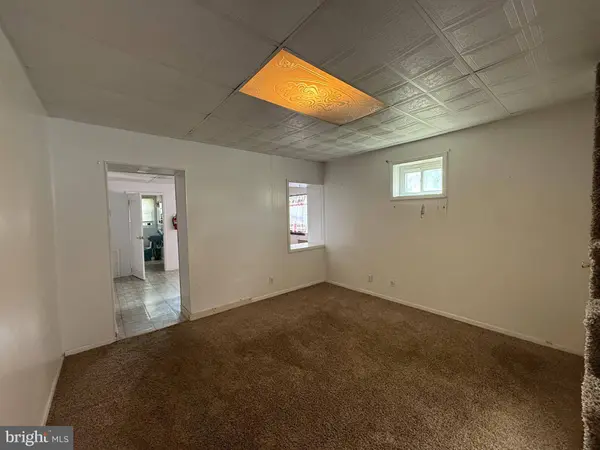 410 MIDDLESEX ST, Gloucester City, NJ 08030