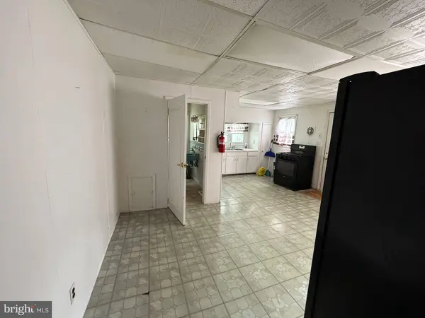 410 MIDDLESEX ST, Gloucester City, NJ 08030