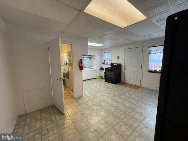 410 MIDDLESEX ST, Gloucester City, NJ 08030