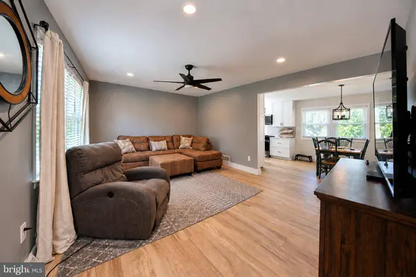 218 ADDISON ST, Clayton, NJ 08312