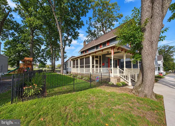 102 WEST AVE, Pitman, NJ 08071