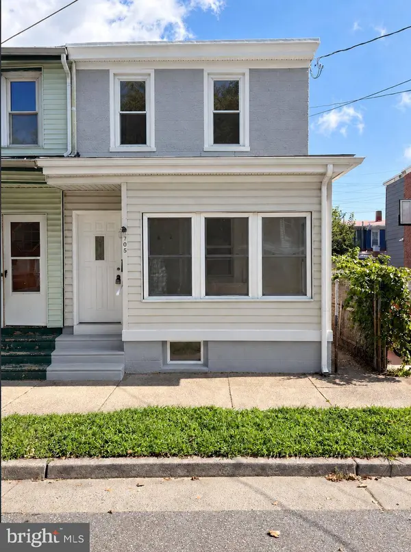 705 POWELL ST