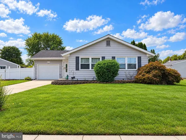 111 GLENBROOK DR