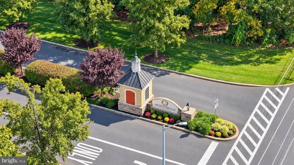 6 COPLEY CIR, West Berlin, NJ 08091