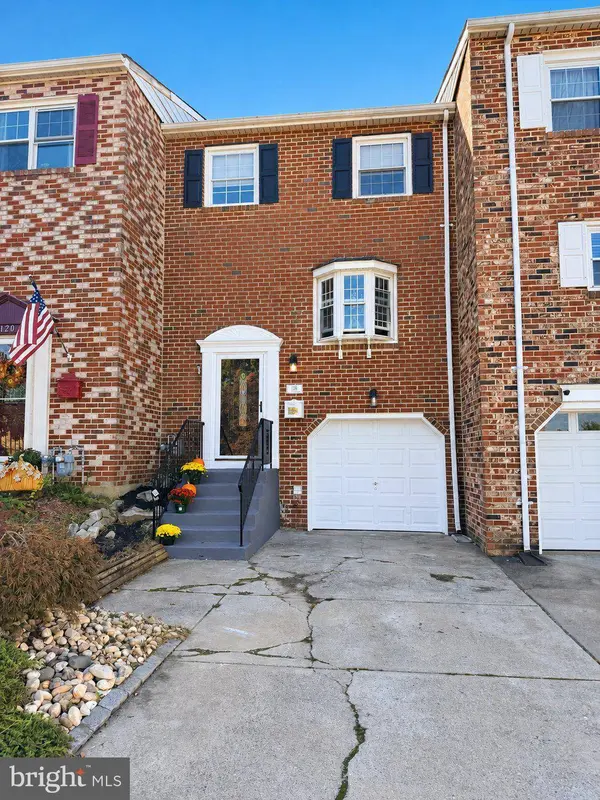 118 W COLLINS CT
