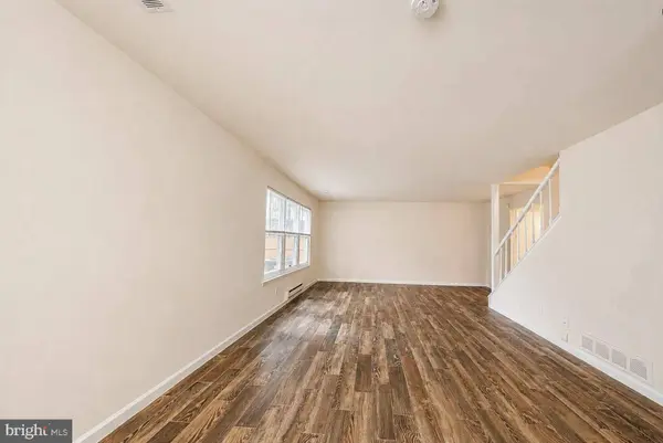 205 CHAUCER CT #A, Mount Laurel, NJ 08054