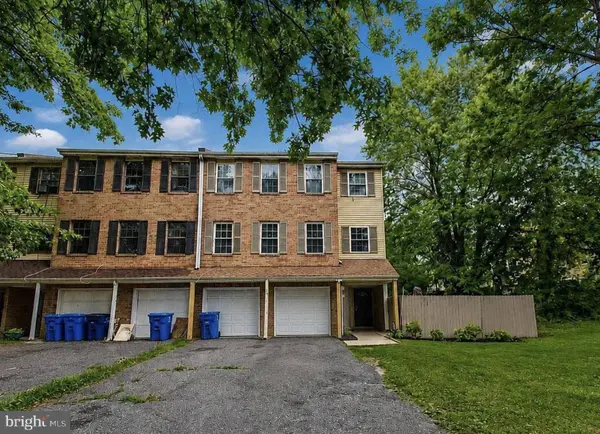 205 CHAUCER CT #A