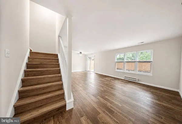 205 CHAUCER CT #A, Mount Laurel, NJ 08054