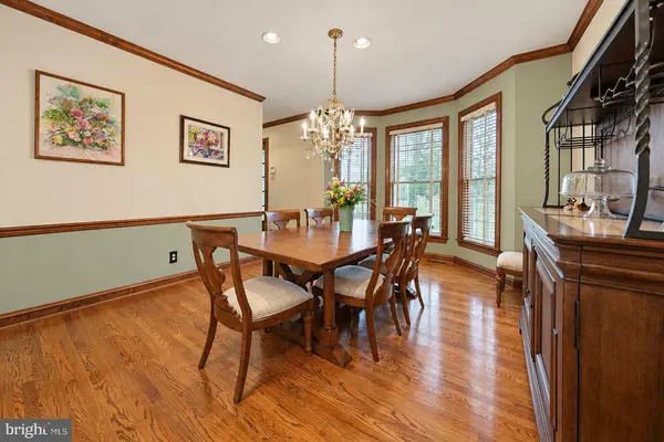 8 YORKSHIRE DR, Voorhees, NJ 08043