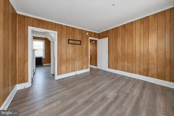 46 E UNION ST, Burlington, NJ 08016