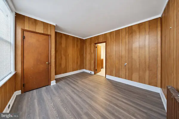 46 E UNION ST, Burlington, NJ 08016