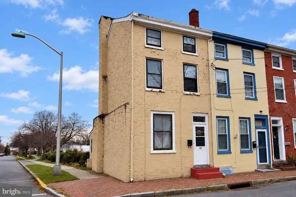 46 E UNION ST